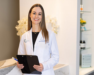Steinberger-Vista Magazine Dr. Amanda Steinberger in Lobby of La Jolla Vein & Vascular's Vista facility